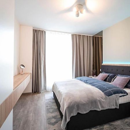 טימישוארה Apartment Vivalia V6, Free Private Parking מראה חיצוני תמונה