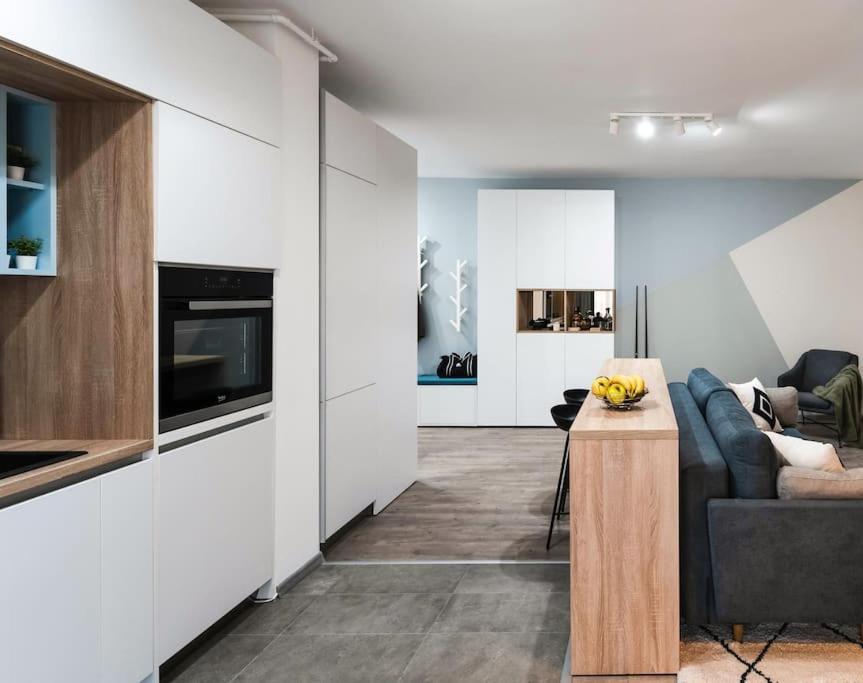 טימישוארה Apartment Vivalia V6, Free Private Parking מראה חיצוני תמונה